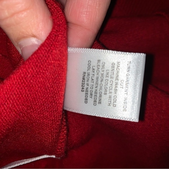 NEW YORK & COMPANY Red Dolman Sleeve Sweater size medium - Picture 8 of 8